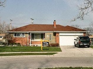 7040 Amboy St, Dearborn Heights, MI 48127