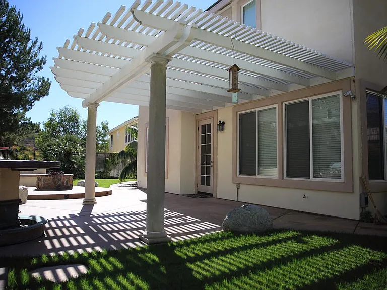 1566 Glencrest Dr — Photo 15