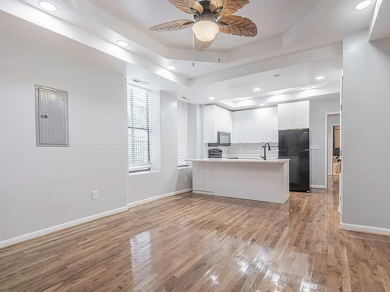 802 Central Ave #6 — Photo 8