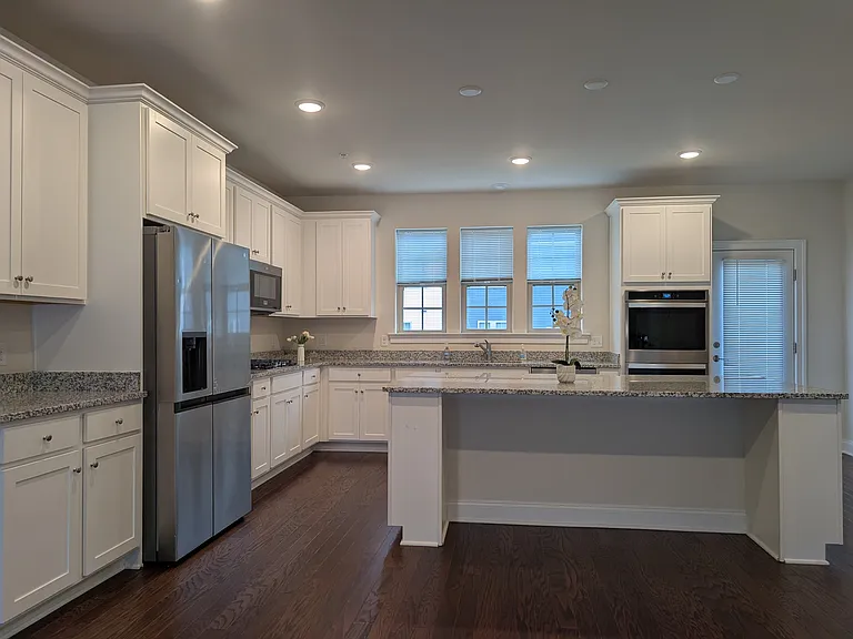 35 Dahlia Dr — Photo 4