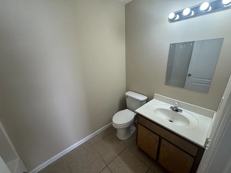 814 Sevier St — Photo 11