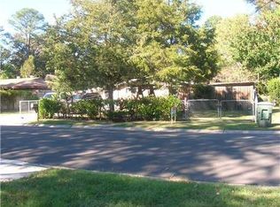 27 Gerald Dr, Savannah, GA 31406