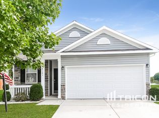 8141 Wildwood Farms Dr, Indianapolis, IN 46239