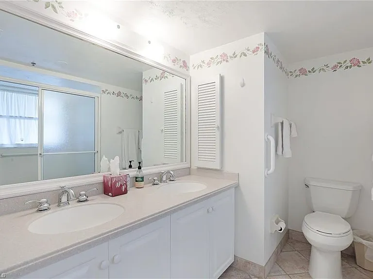 5501 Heron Point Dr #702 — Photo 13