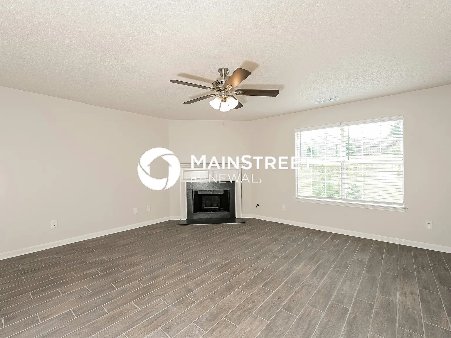 60 Arbor Lake Dr — Photo 2