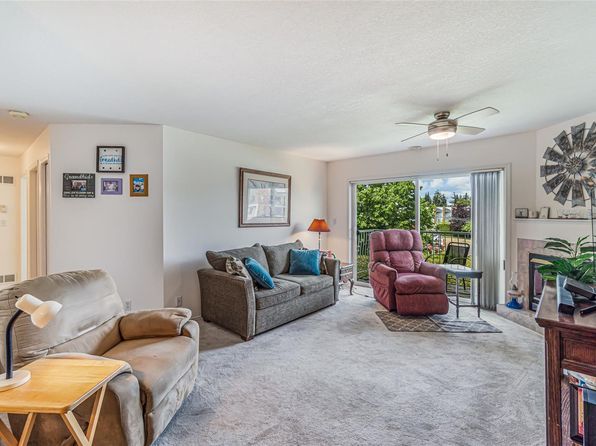 435 Morison Ave #203, Parksville, BC V9P 2M7