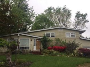 33 Oak St, Harrington Park, NJ 07640