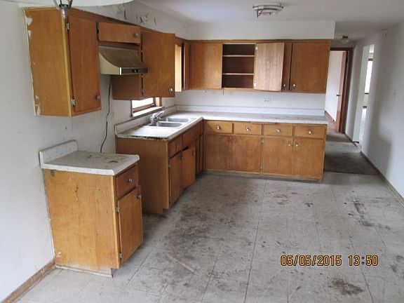 3rd image of 10524 S Wentworth Ave