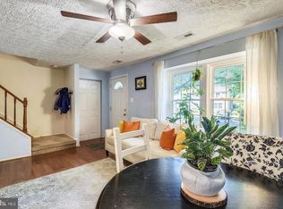 2829 Raymond Ct, Falls Church, VA
