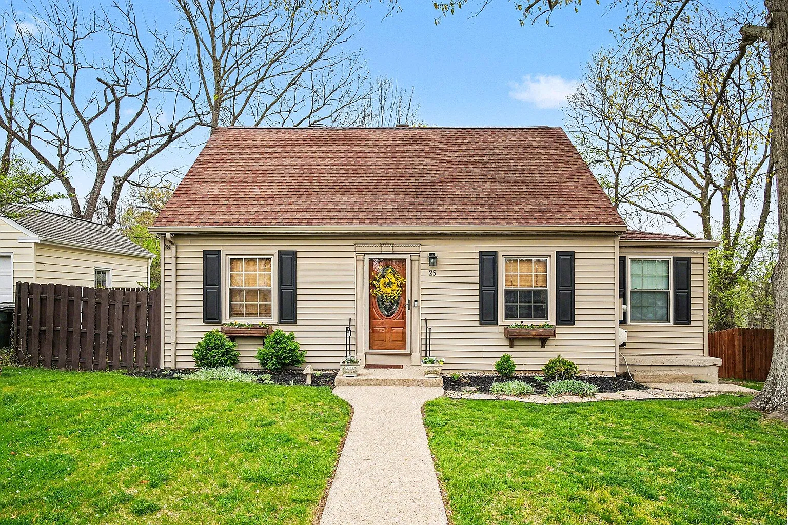 25 Elsmar Ave photo 1