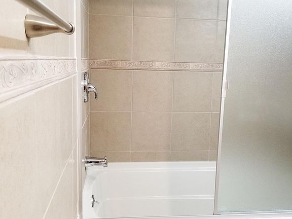 3rd image of 4610 Sansom St #L