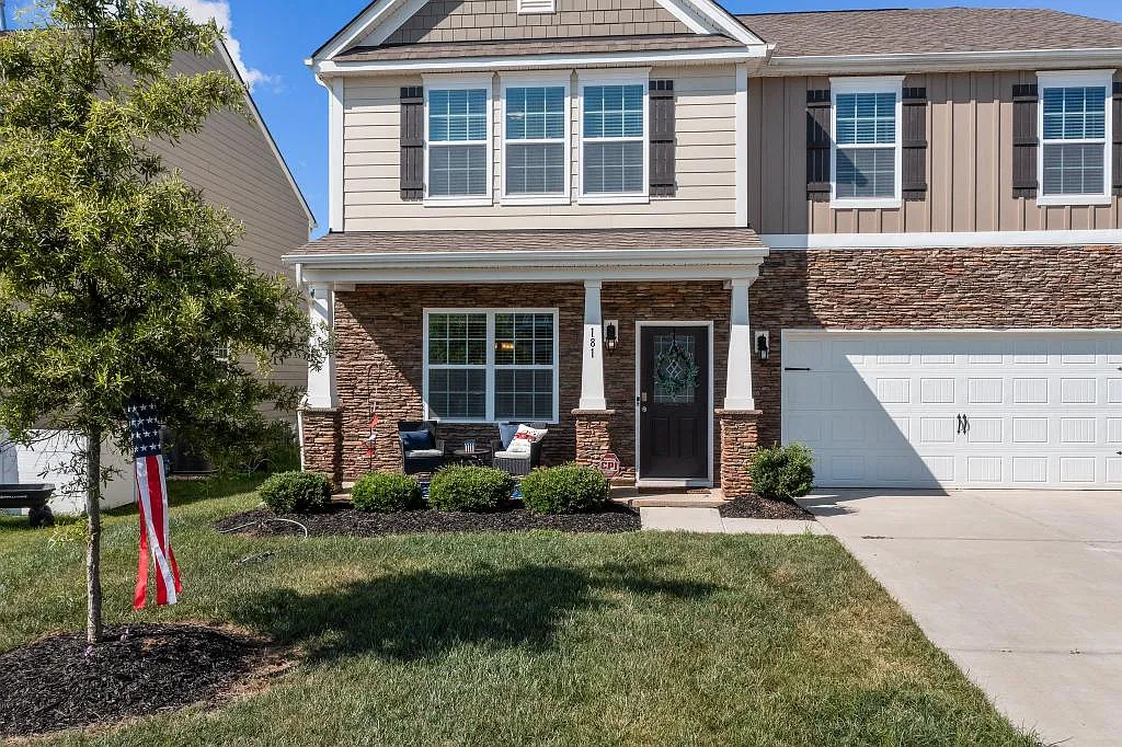 181 Atwater Landing Dr — Photo 3