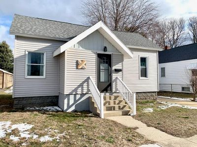 707 Diana St, Ludington, MI, 49431