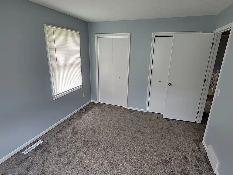 2128 Breton Rd SE — Photo 6