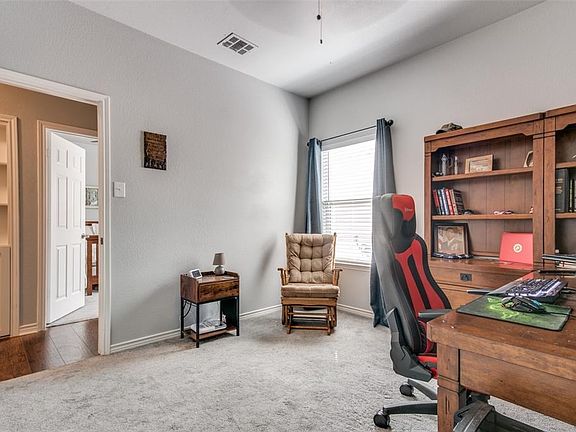 2nd image of 9712 Colonywood Dr