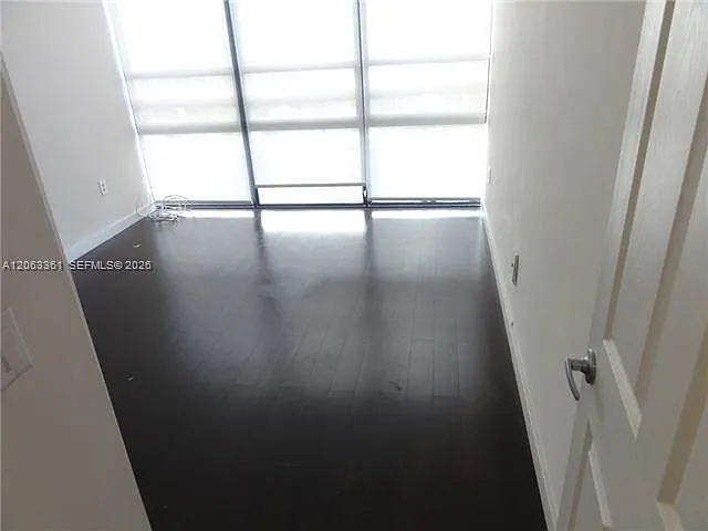 600 NE 36th St #402 — Photo 4