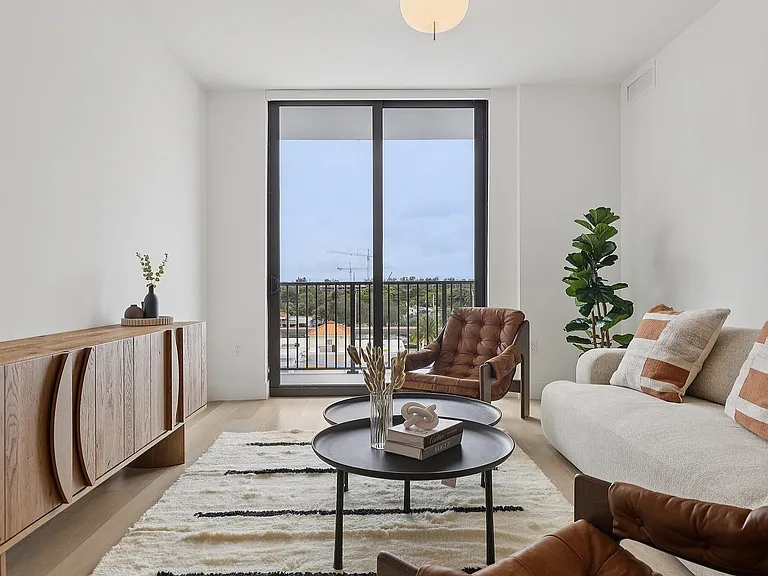37-web-or-mls-4465 Griffin Rd Apt 621-S2301-005