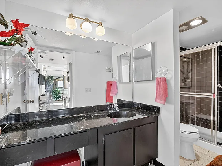 8200 Lakeshore Dr #507 — Photo 37