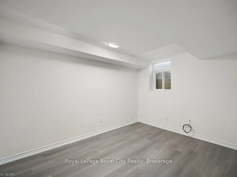 78 Couling Cres — Photo 5