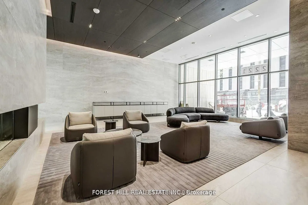 Building Photo - 2221 Yonge St #4402