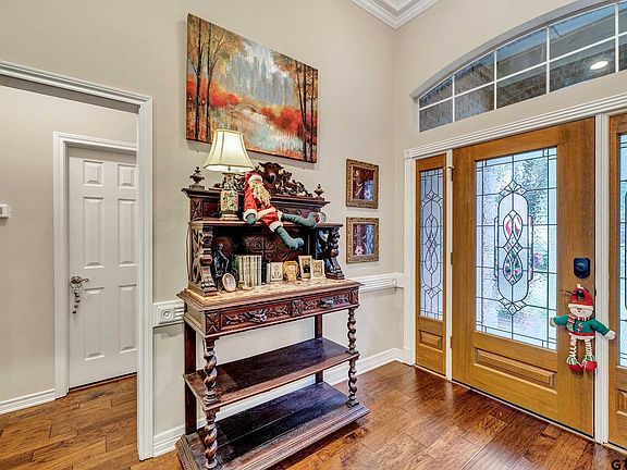 5th image of 4118 Hollow Oak Cir