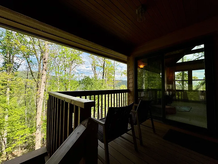 727 Town Mountain Rd — Photo 7