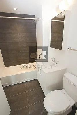 Rented by Jonis Realty | media 17
