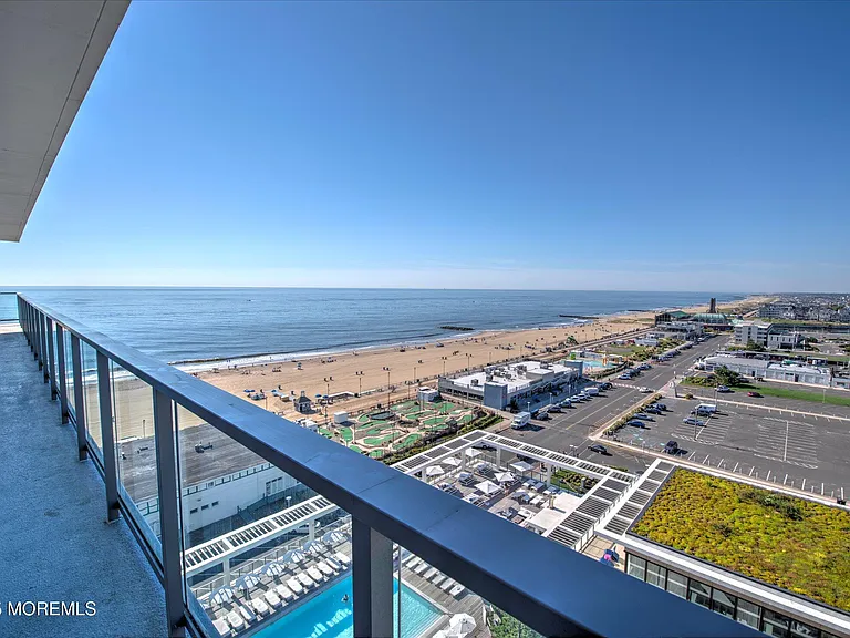 1101 Ocean Ave #1102 — Photo 44