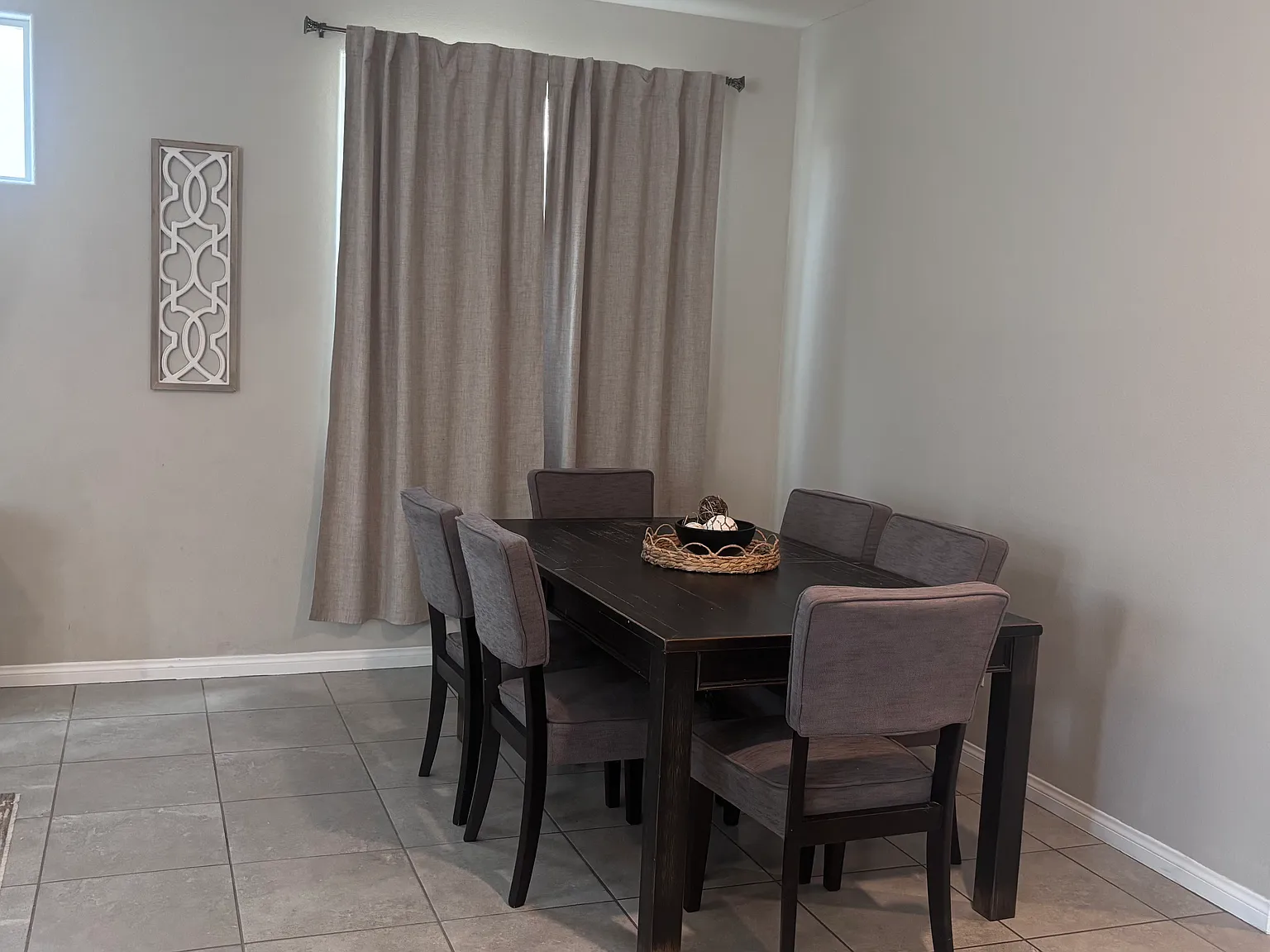 4 bed, 1997 sqft, $850 — Photo 2