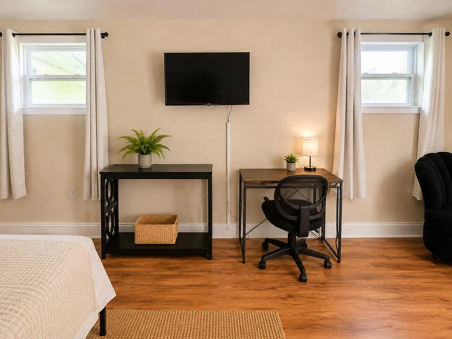4 bed, 2.0 bath, 1710 sqft, $866 — Photo 2