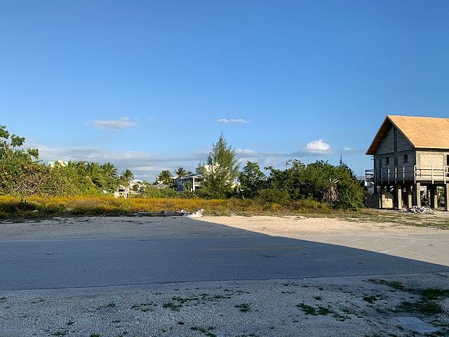 2nd image of 531 Blackbeard Rd