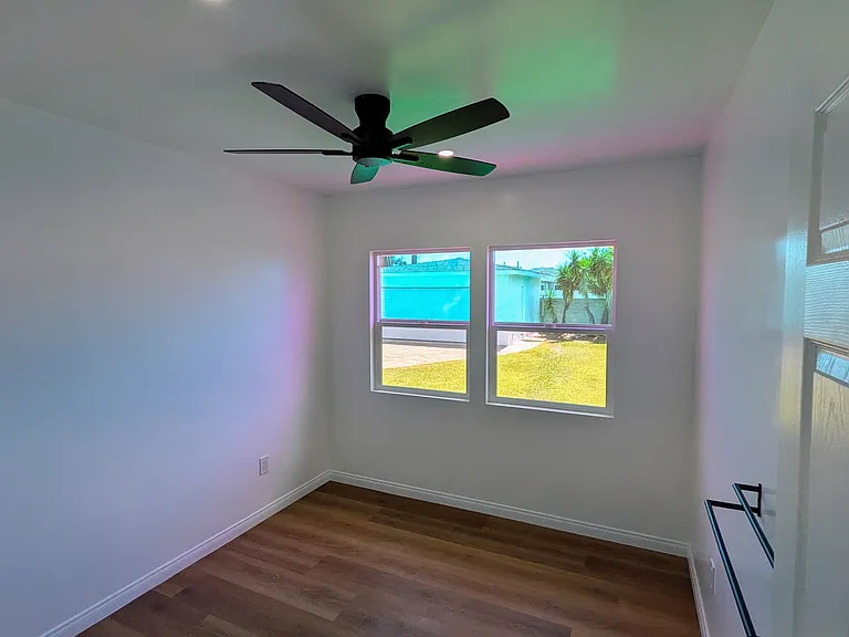 5052 Baldwin Park Blvd — Photo 12