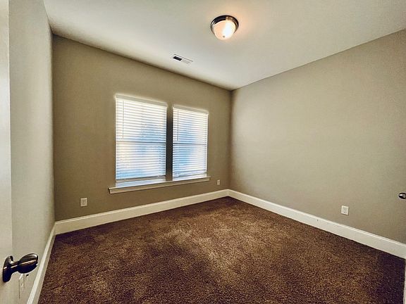 Front Bedroom_12222022