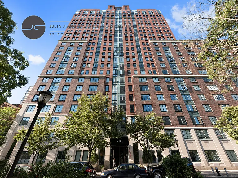 225 Rector Pl #4M — Photo 19