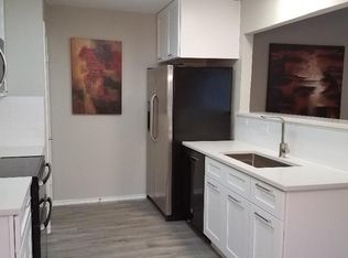 504 Cutty Trl APT B, Lakeway, TX 78734
