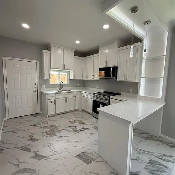 2105 Elsham Rd #2 — Photo 3