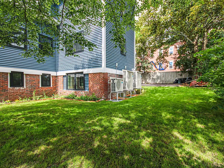 137 York St — Photo 42