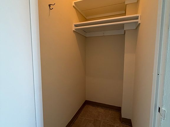 5th image of 1121 Arlington Blvd APT 527