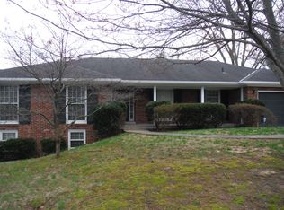 704 Wicklow Rd, Windy Hills, KY 40207