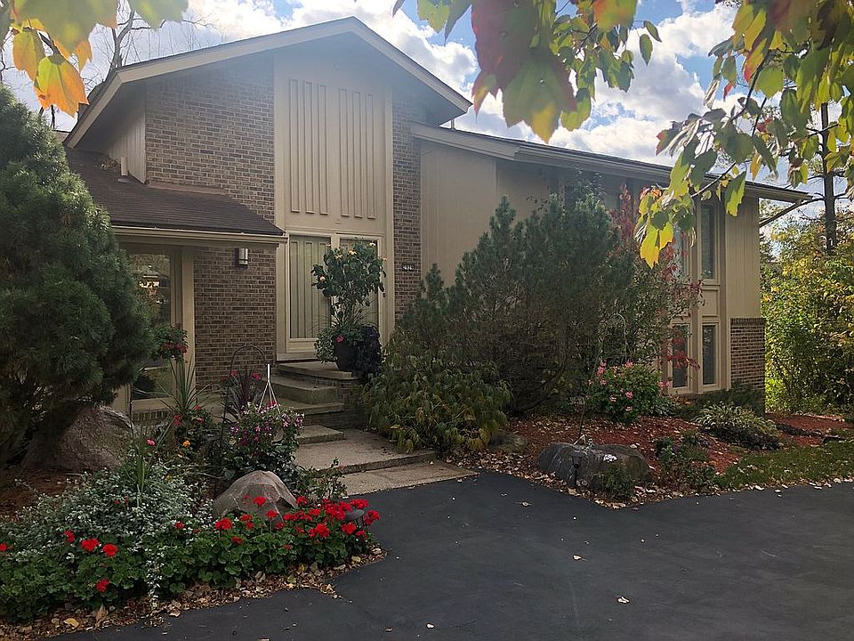 1st image of 2929 Bloomfield Park Dr