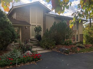 2929 Bloomfield Park Dr, West Bloomfield, MI