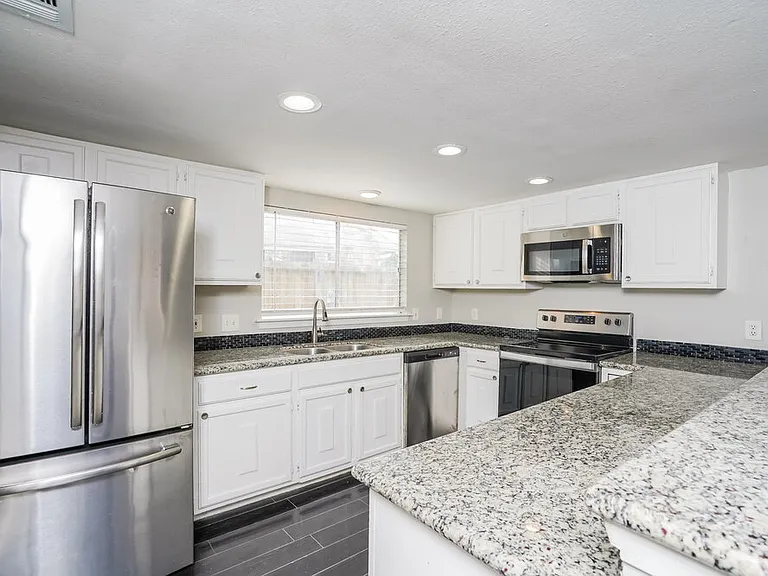 3534 Duncaster Dr — Photo 10