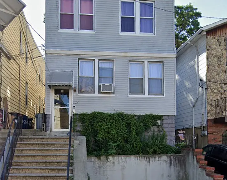 418 Liberty Ave #1B — Photo 1