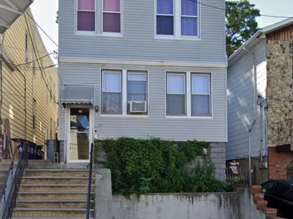 418 Liberty Ave #1B, Jersey City, NJ 07307