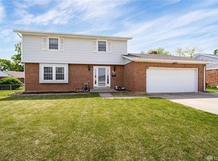 834 Maplecrest Dr, Troy, OH 45373
