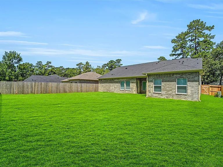 13614 Pine Dr — Photo 24