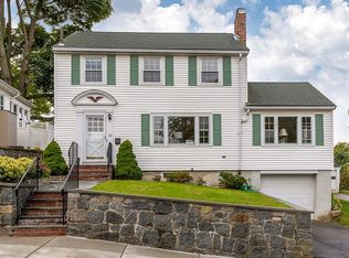 22 Peak Hill Rd, West Roxbury, MA 02132