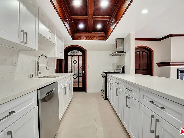 5155 Densmore Ave — Photo 32