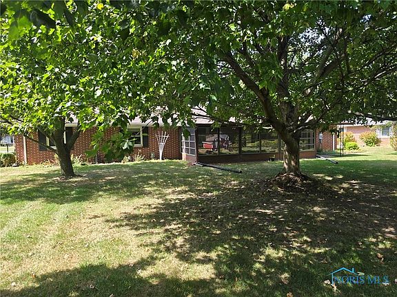 4th image of 19 Westwood Dr