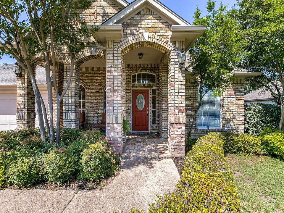 1st image of 15802 Chatham Wood Dr